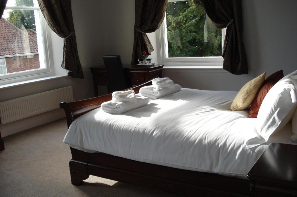 The Thomas Paine Hotel Thetford Extérieur photo