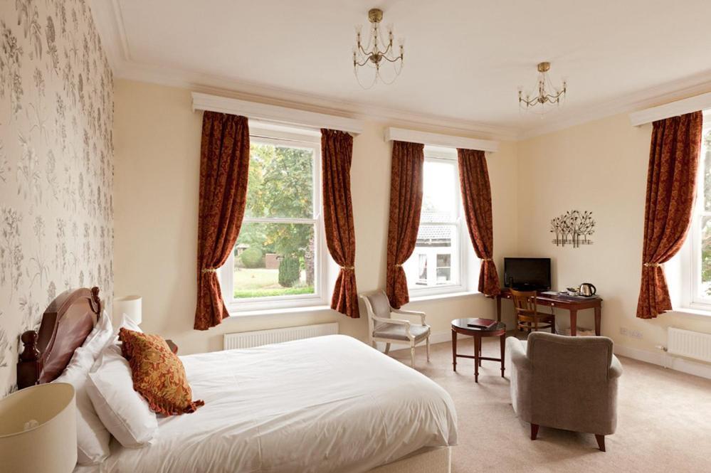 The Thomas Paine Hotel Thetford Extérieur photo