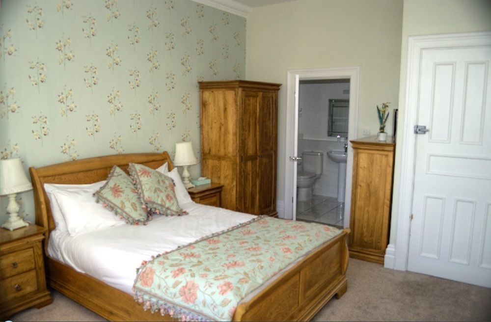 The Thomas Paine Hotel Thetford Extérieur photo