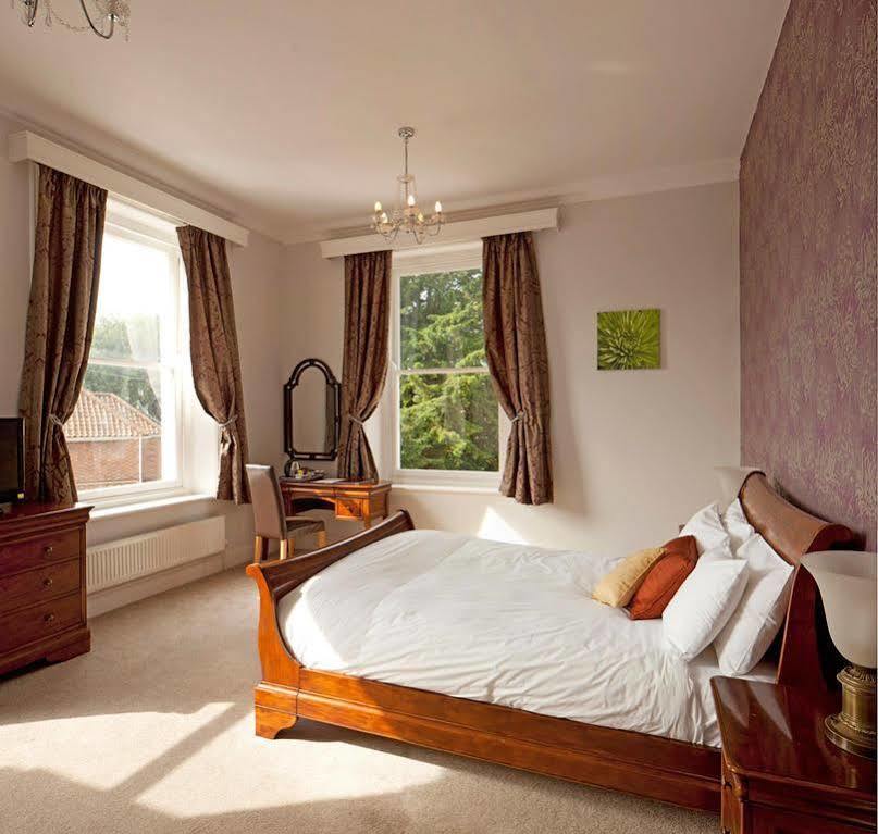 The Thomas Paine Hotel Thetford Extérieur photo